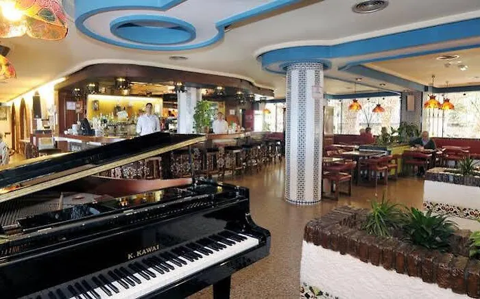 Aparthotel Bajondillo